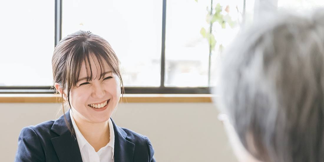 相続手続きのご相談を受けている様子